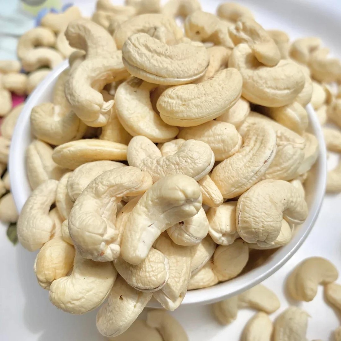CASHEW WHOLE