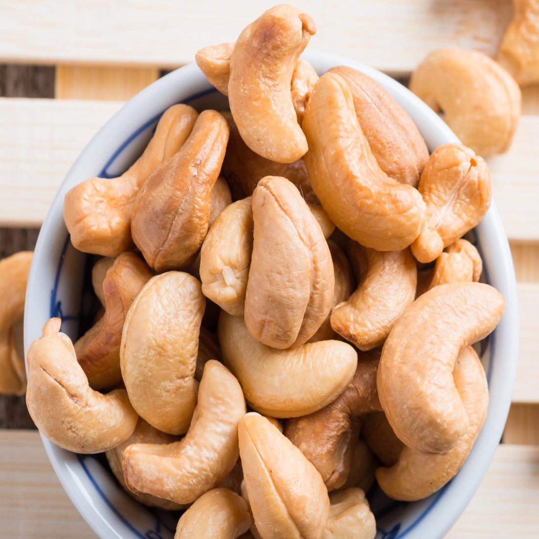CASHEWS